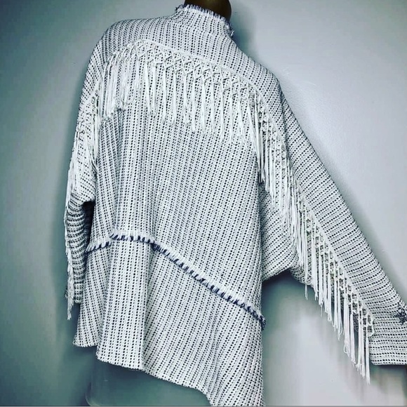 Lucia’s Sarto White and navy fringe sweater jacket with silver rhinestone stars - Picture 9 of 13